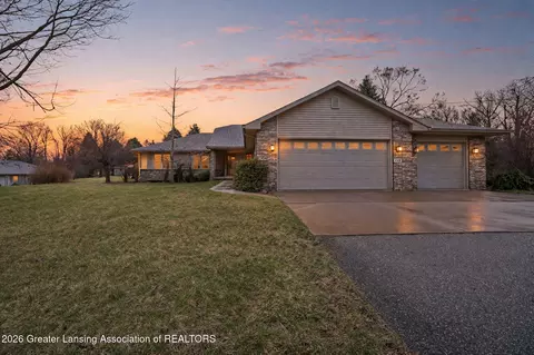 248 Birch Ln, Dimondale, MI 48821