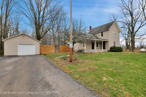 8885 E Jones Rd, Bellevue, MI 49021