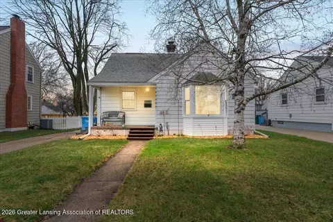 1516 Berkeley Dr, Lansing, MI 48910