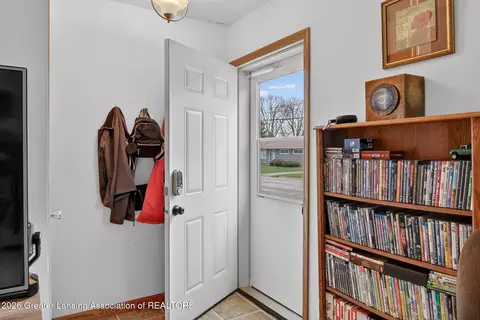 Entry Way - 100 Munson St, Coldwater, MI 49036 photo 1 of 4