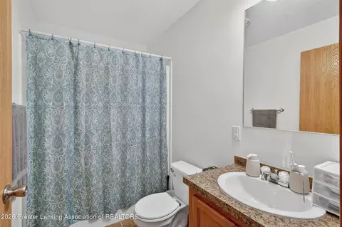 Bath - 100 Munson St, Coldwater, MI 49036 photo 4 of 5