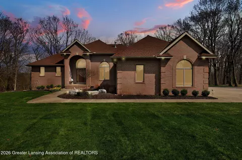 8446 Carriage Ln, Portland, MI 48875