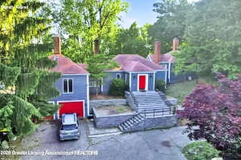 9300 Lookout Point Dr, Laingsburg, MI 48848