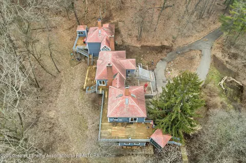 9300 Lookout Point Dr, Laingsburg, MI 48848