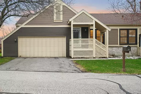 6525 Brook Trl #17, Lansing, MI 48917