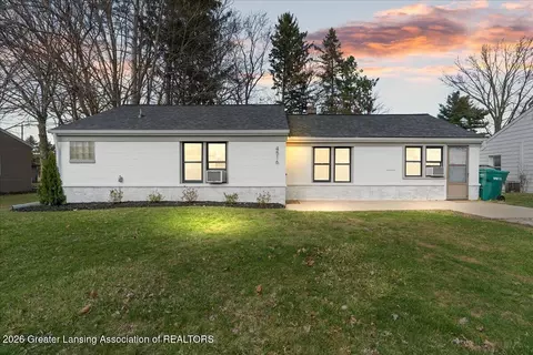 4516 Wilcox Rd, Holt, MI 48842