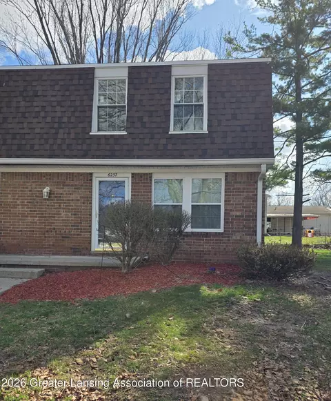 6257 Beechfield Dr, Lansing, MI 48911