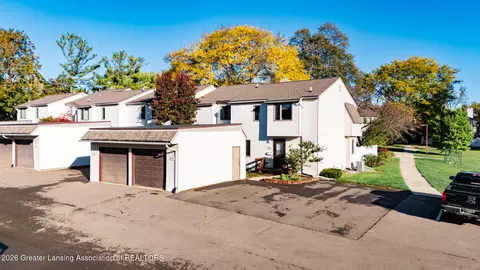 1426 Roxburgh Ave, East Lansing, MI 48823
