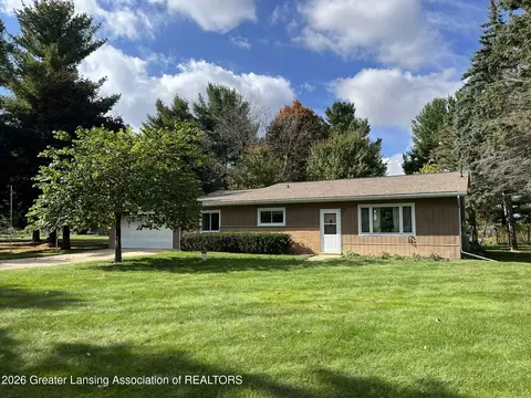 9230 Looking Glass Brook Dr, Grand Ledge, MI 48837