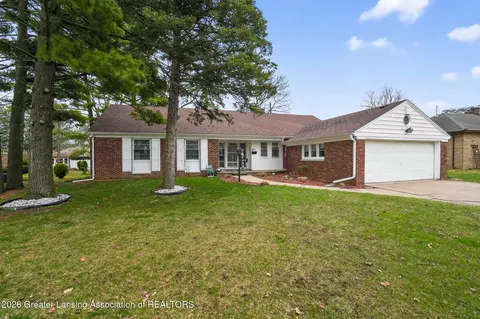 437 S Verlinden Ave, Lansing, MI 48915