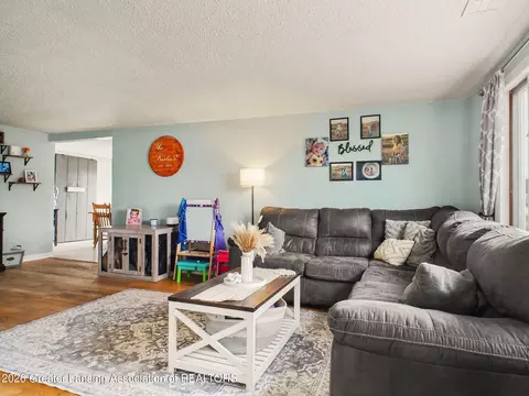 Living - 6596 W Washington Rd, Ithaca, MI 48847 photo 1 of 3