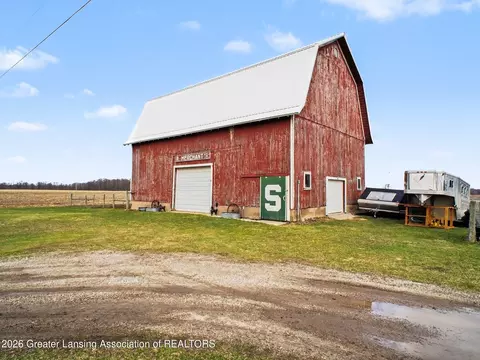 Exterior - 6596 W Washington Rd, Ithaca, MI 48847 photo 3 of 5