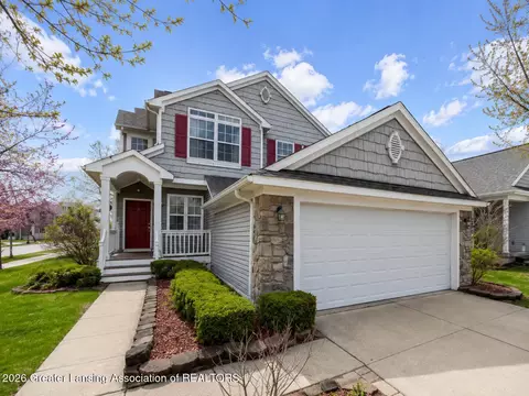 6784 Cotswald Dr, Grand Ledge, MI 48837