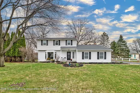 1774 Woodside Dr, East Lansing, MI 48823