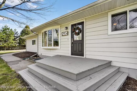 2954 Dobie Rd, Mason, MI 48854 photo 4
