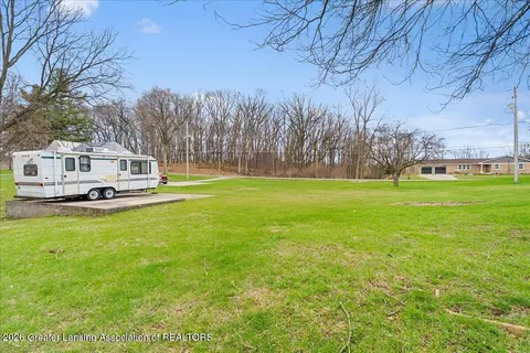 Exterior - 5859 Sleight Rd, Bath, MI 48808 photo 7 of 12