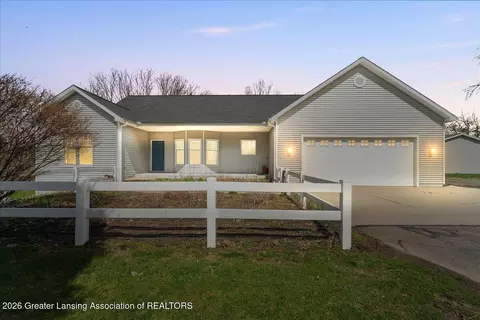 5859 Sleight Rd, Bath, MI 48808