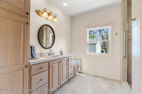 Bath - 5859 Sleight Rd, Bath, MI 48808 photo 3 of 5
