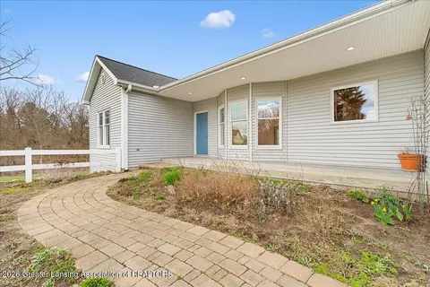 Exterior - 5859 Sleight Rd, Bath, MI 48808 photo 3 of 12