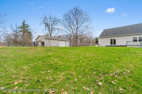 Exterior - 5859 Sleight Rd, Bath, MI 48808 photo 9 of 12