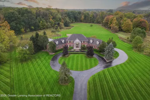 3919 Turnberry Ln, Okemos, MI 48864