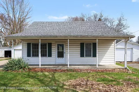 113 Woodworth St, Leslie, MI 49251