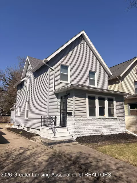 738 W Lapeer St, Lansing, MI 48915