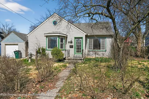 1031 Bement St, Lansing, MI 48912