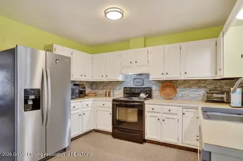 Kitchen - 1306 Schavey Rd, Dewitt, MI 48820 photo 3 of 4