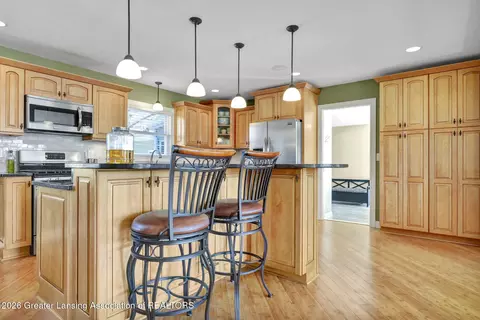 Kitchen - 7360 Delta River Dr, Lansing, MI 48906 photo 2 of 6