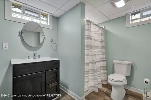Bath - 7360 Delta River Dr, Lansing, MI 48906 photo 5 of 5