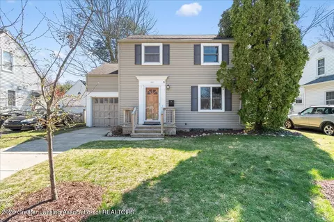 820 Chittenden Dr, East Lansing, MI 48823