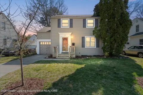 820 Chittenden Dr, East Lansing, MI 48823