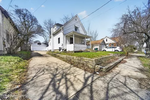 823 Maryland Ave, Lansing, MI 48906