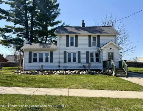215 N Cottage St, Potterville, MI 48876
