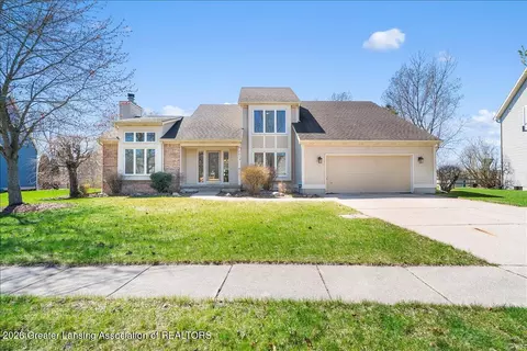 12410 Sea Pines Dr, Dewitt, MI 48820