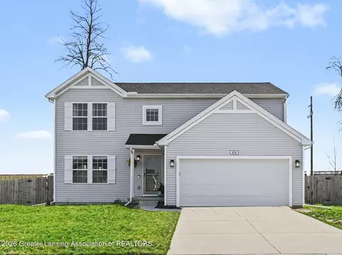 854 Saint Johns Chase, Grand Ledge, MI 48837