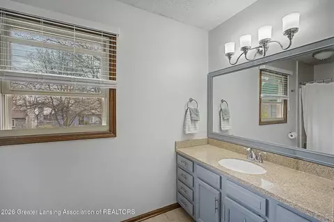 1931 Carson St, Lansing, MI 48911 photo 23