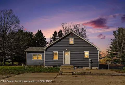 7097 S Clinton Trl, Eaton Rapids, MI 48827