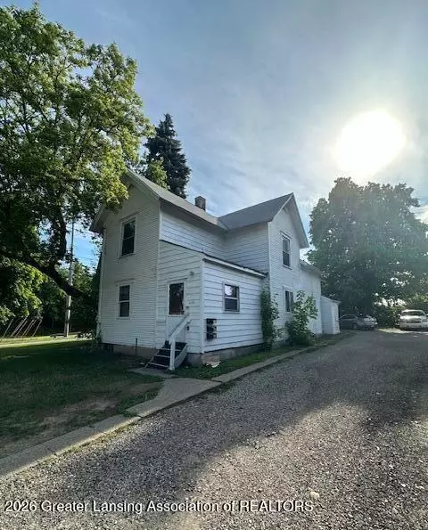 836 N Larch St, Lansing, MI 48906