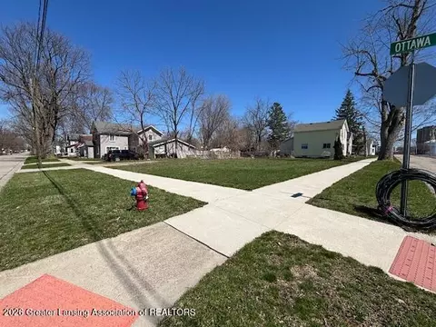 210 Ross St, Saint Johns, MI 48879
