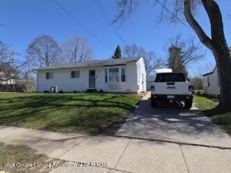 1015 Lathrop St, Lansing, MI 48912