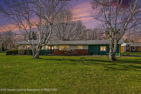 1410 Hall St, Eaton Rapids, MI 48827