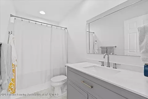 Bath - 3407 Hidden Ridge Dr, Dewitt, MI 48820 photo 2 of 4
