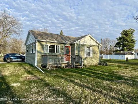 3212 S Catherine St, Lansing, MI 48911