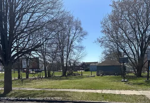 408 Isbell St, Lansing, MI 48910