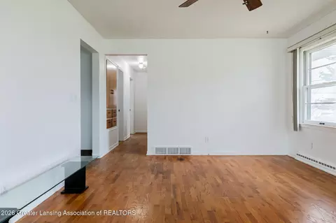 Living - 5019 Devonshire Ave, Lansing, MI 48910 photo 3 of 4