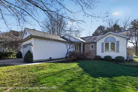3958 Sun Rapids Dr, Okemos, MI 48864
