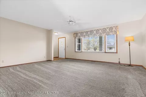 Living - 1010 E Cass St, Saint Johns, MI 48879 photo 3 of 10