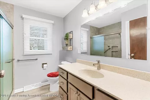 Bath - 1010 E Cass St, Saint Johns, MI 48879 photo 1 of 3